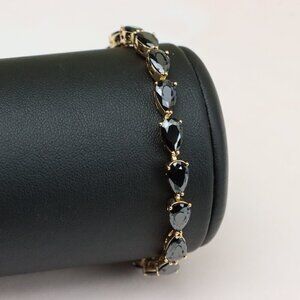 "Rose Gold Bracelet with Black Teardrop Stones – Bold & Elegant, XPBL0814